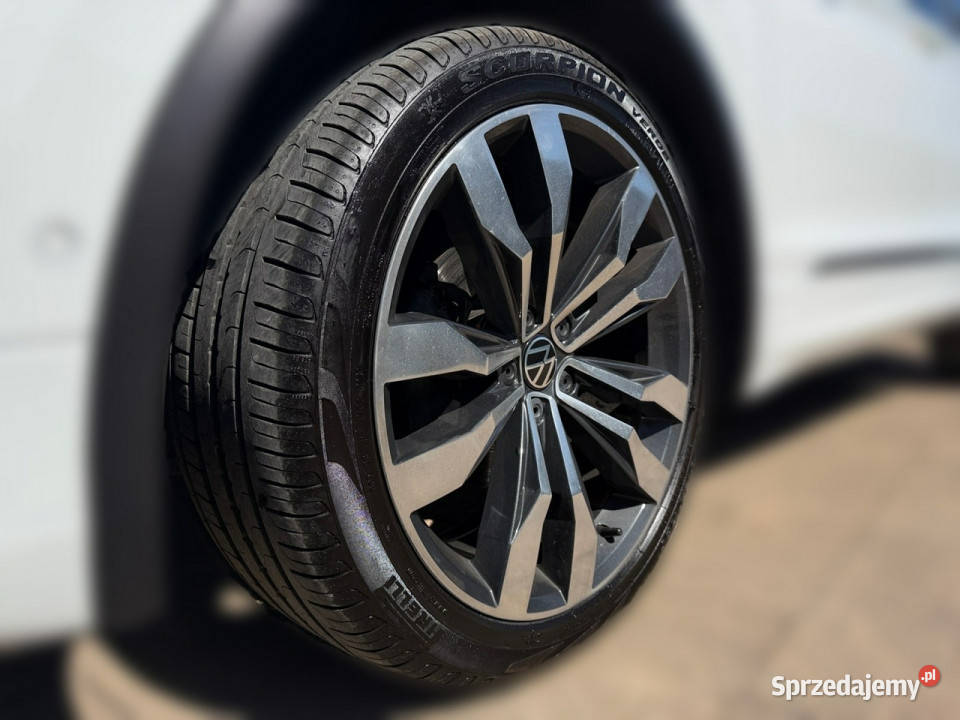 Volkswagen Tiguan RLINE SKÓRA panorama ACC blis podgrzewane fotele Tiguan Otmuchów