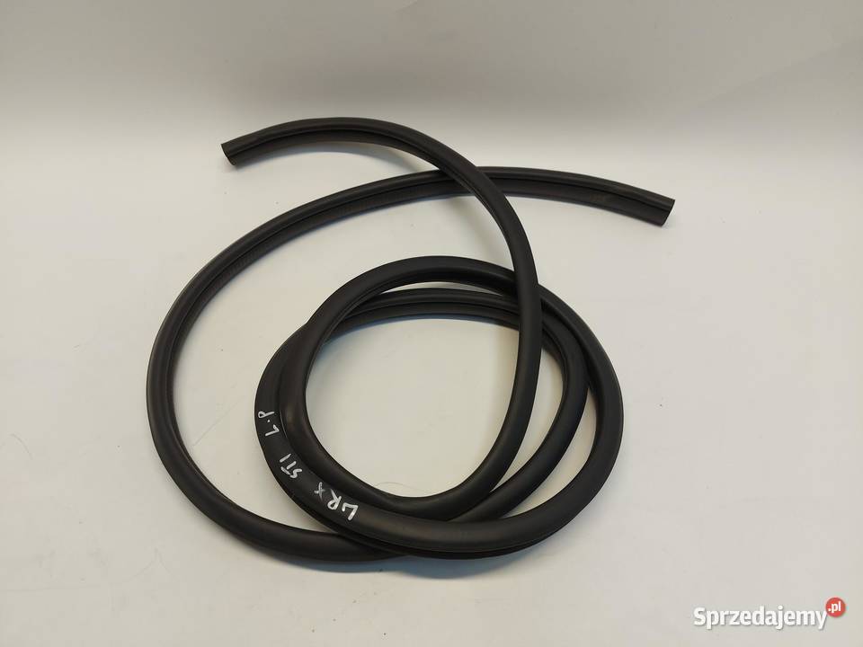 Subaru WRX STI 2015r uszczelka drzwi karoseryjna