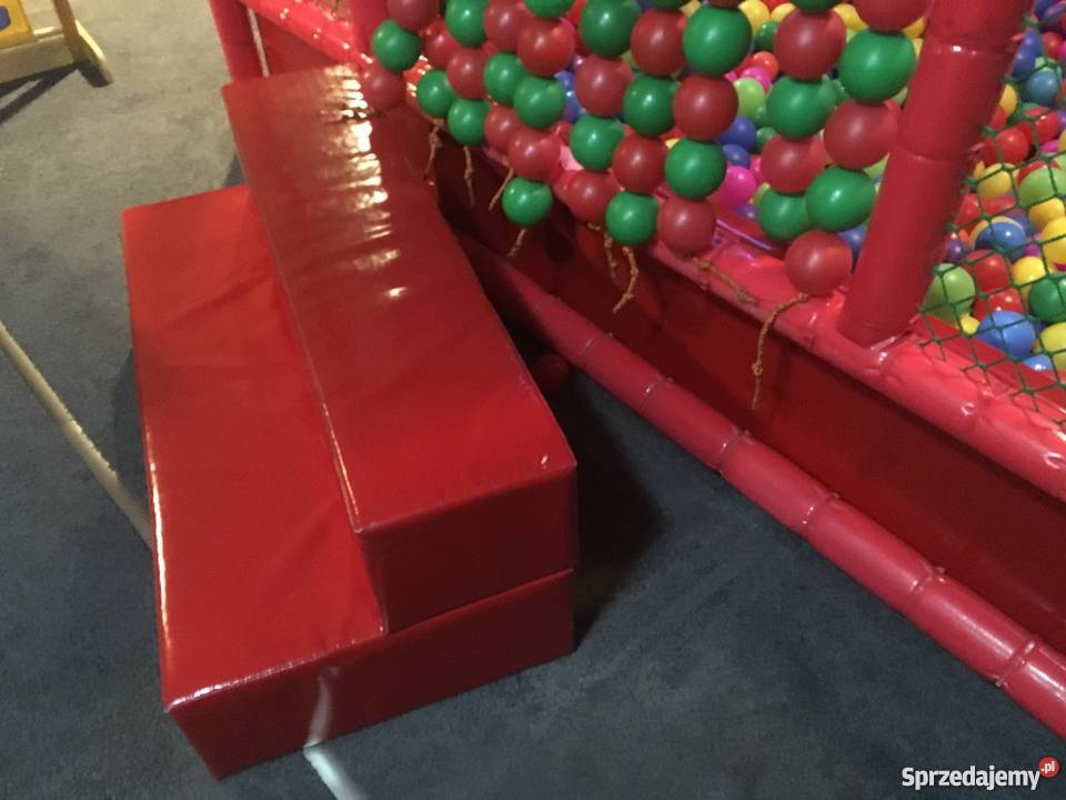 Suchy basen z kulkami piłkami z siatką ochronną Plastik  Pomlewo