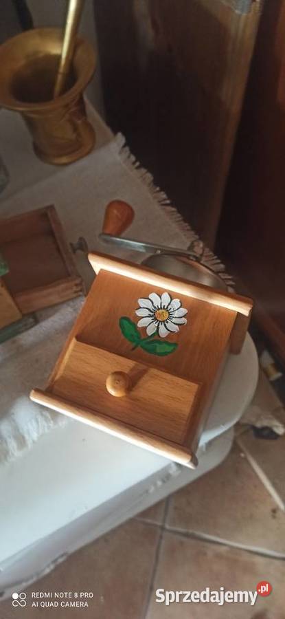 Młynek do kawy Z korbą Gdańsk sprzedam