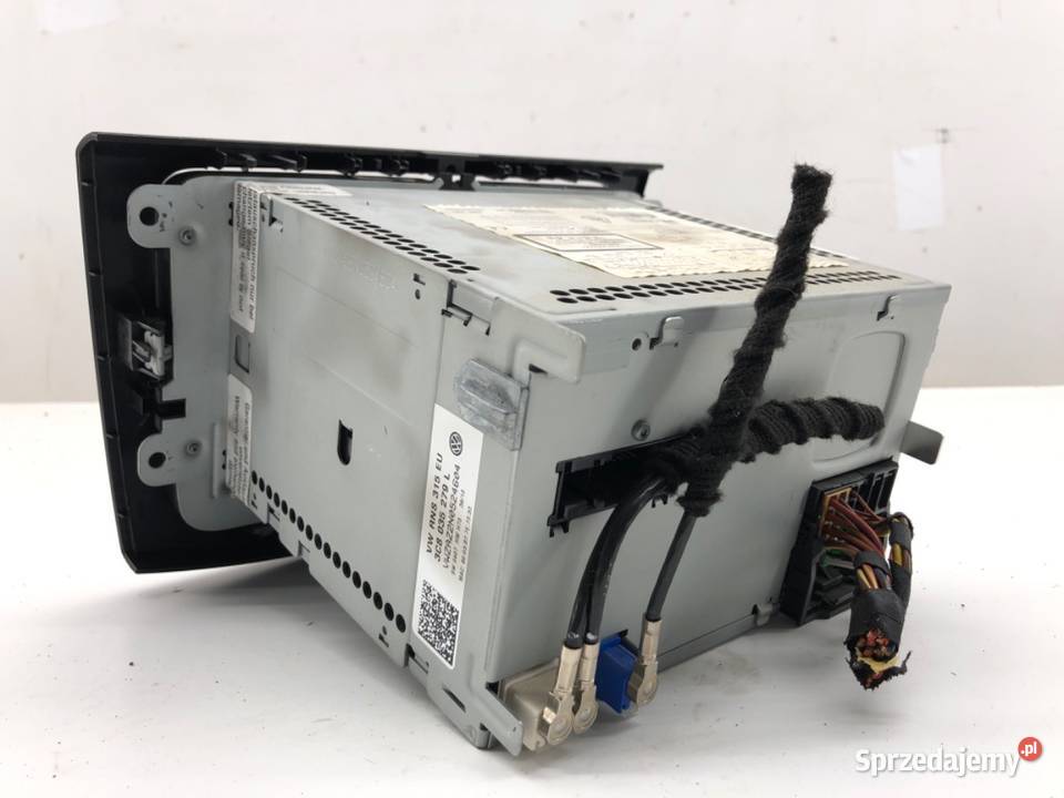 RADIO VW PASSAT B7 3C8035279L 1015 ODTWARZACZ