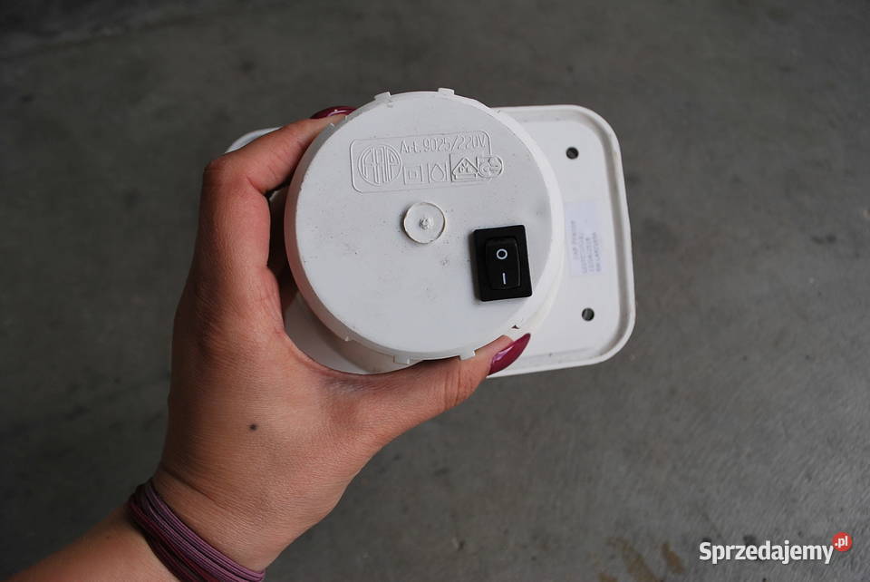 LAMPKA ZEWNĘTRZNA 220V DRZWI DO KEMPINGUKAMPERA Grzebowilk