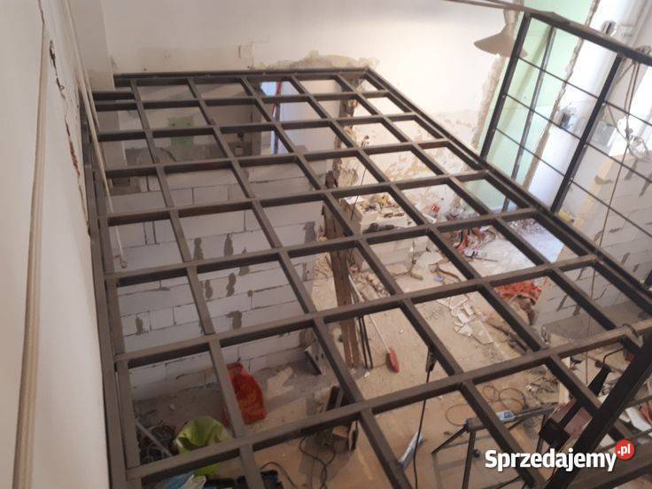 ANTRESOLA NA WYMIAR METALOWA PROJEKT MONTAŻ Wykończenie Wrocław