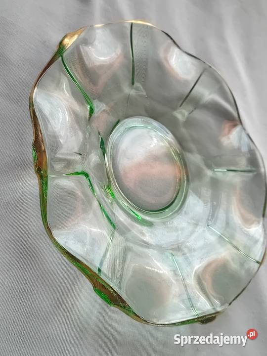 Talerzyk art deco w kolorze zieleni uranowej ze Koźminek