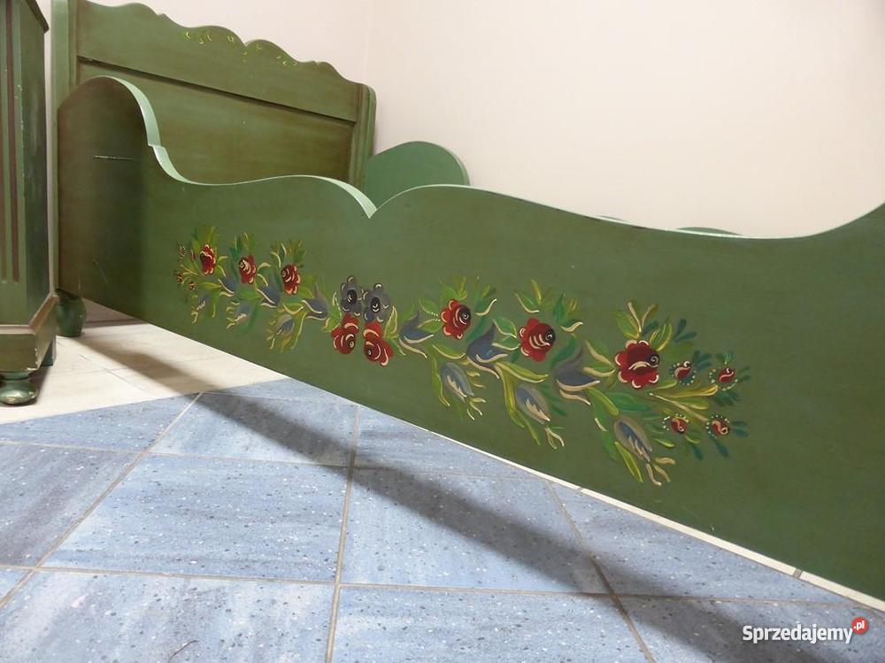 Ludowe łóżko z wiejskiej chaty Ostrów Wielkopolski