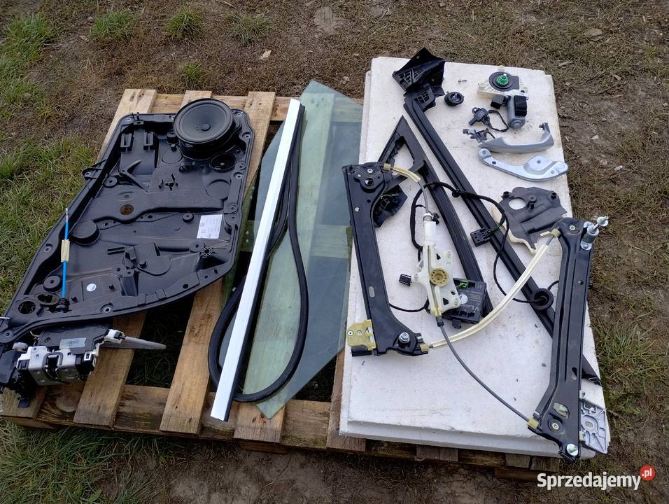 Drzwi c117 x117 Mercedes Benz lewy przód osprzet Zestawy części blacharskich