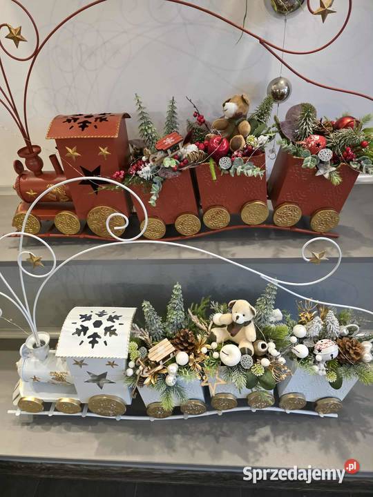 Pociąg czerwony biały dekoracja bożonarodzeniowe Wilkowice