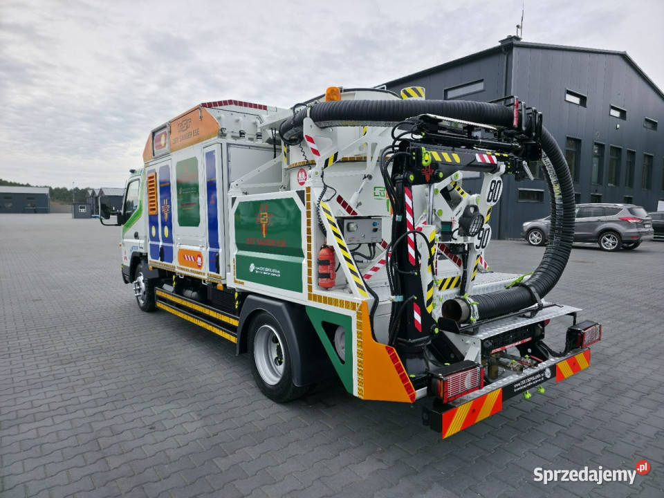 Mitsubishi CANTER odkurzacz koparka ssąca Rok produkcji 2010 świętokrzyskie