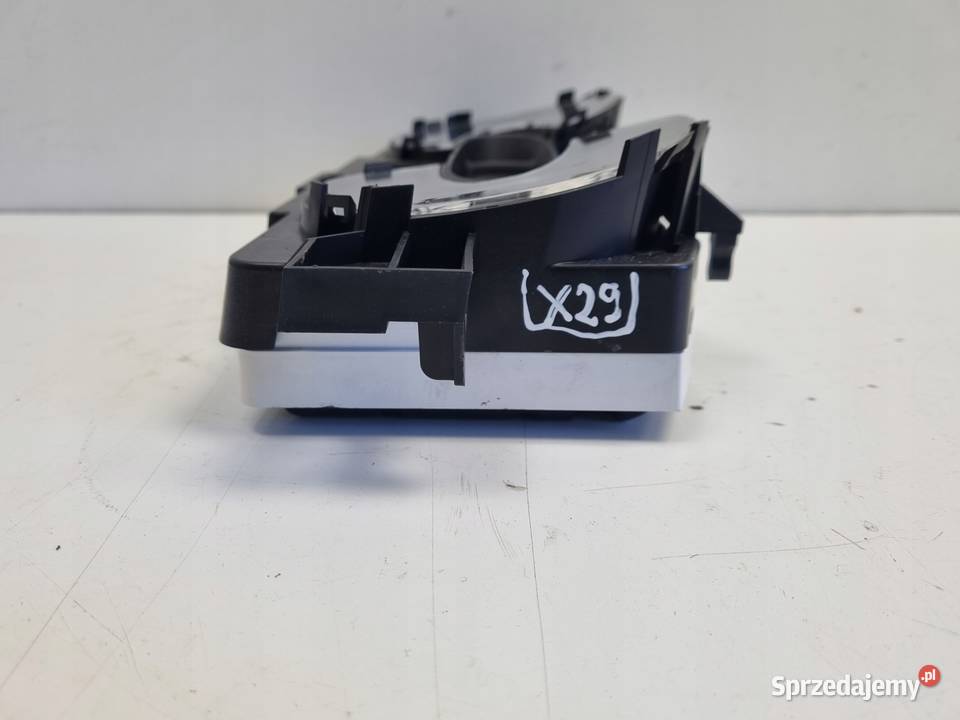 Renault Captur I benzyna LICZNIK ZEGARY Europa Rudka