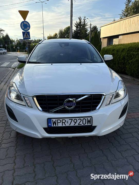 Volvo xc 60 automat AWD Panorama aluminiowe felgi mazowieckie Warszawa