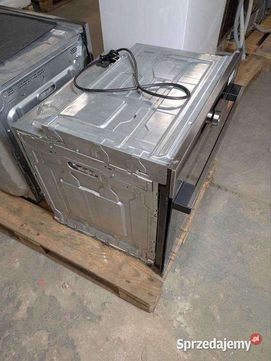 Hisense BSA66334AX Piec z funkcją pary