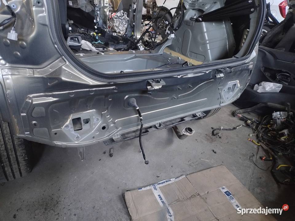 Tył Wanna Dupa Toyota Yaris Cross Hybryda Lak6X1 Pasy przednie i tylne Elbląg