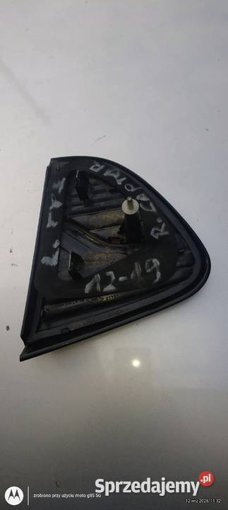 Lampa lewa tył w klapę Renault captur