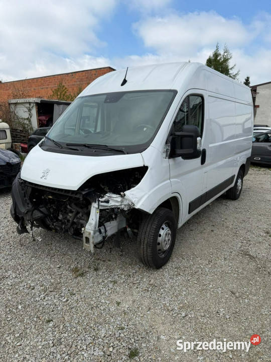 Peugeot Boxer biały