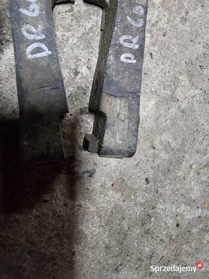 Suzuki DR 600 650 ślizg wahacza prowadnica dr600 Jelenia Góra
