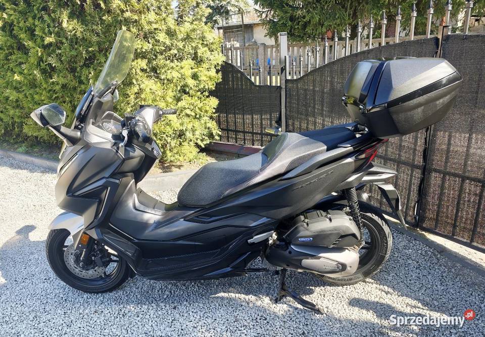 Skuter Honda Forza 125cc 2021r 8600 FULL LED ABS łódzkie Łask sprzedam