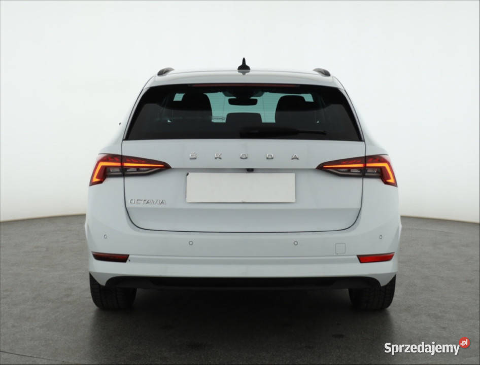 Skoda Octavia 15 TSI Piaseczno