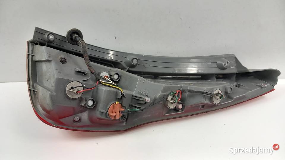 HYUNDAI I30 KOMBI LAMPA TYŁ LEWA Zbierkowo