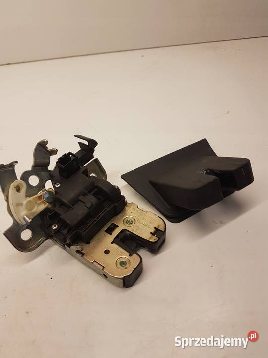ZAMEK KLAPY TYŁ AUDI A3 A4 B8 A5 A6 A8 8K9827505