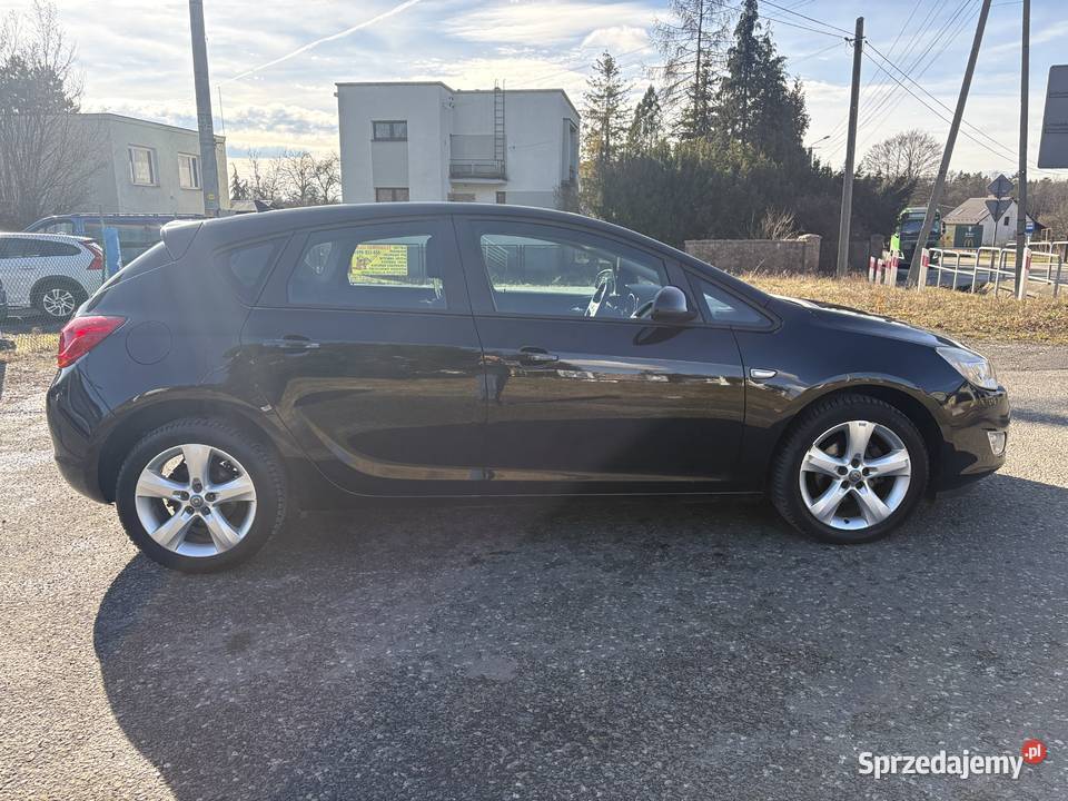 Silnik 1400 140 Bezwyp Klima Nawigacja I światła do jazdy dziennej Libiąż