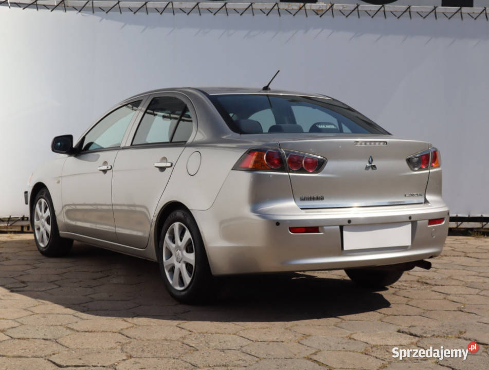 Mitsubishi Lancer 16 MIVEC srebrny