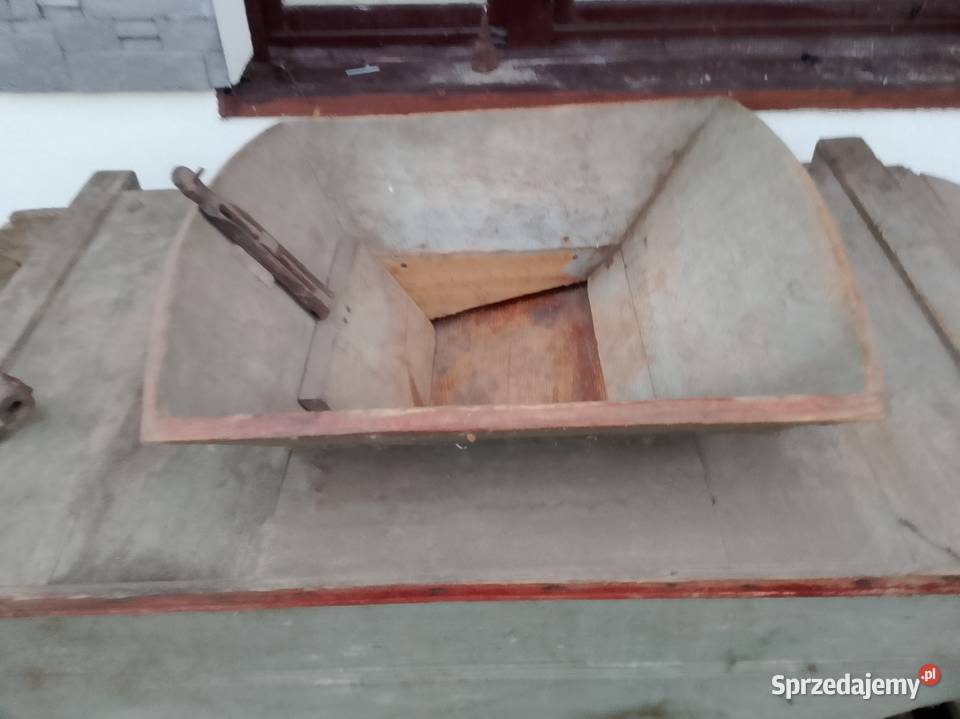 Wialnia do zboża młynek zabytek Bieliny