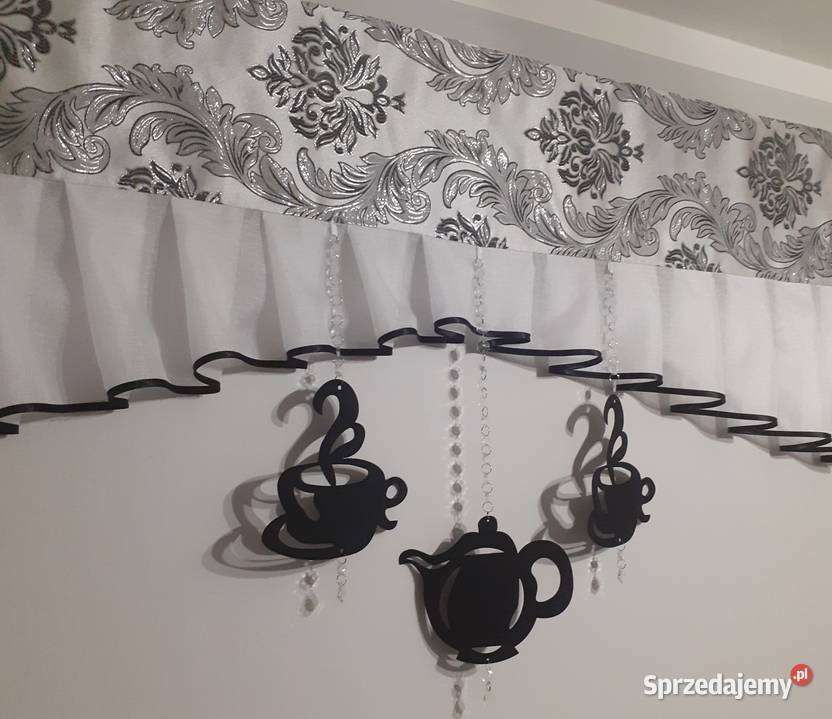 Lambrekin z zawieszkami Mława