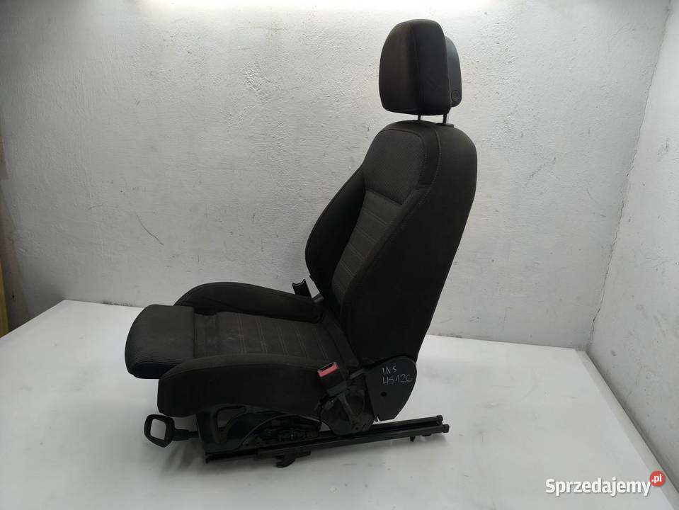 FOTEL PASAŻERA PRAWY PRZÓD OPEL INSIGNIA A KOMBI wielkopolskie