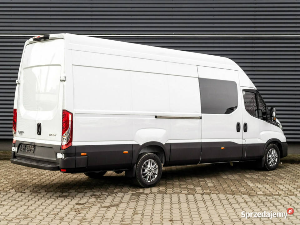Iveco Daily 35S18A8H V Automat 18m3 L4H3 Brygada czujnik parkowania Samochody dostawcze Szczecinek sprzedam