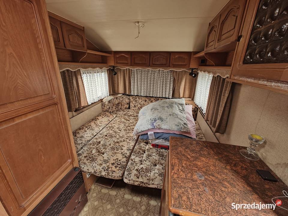 Przyczepa kempingowa Knaus Azur 380