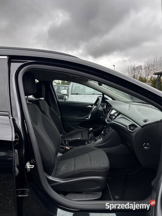 Opel Astra 16 cdti serwisowany w ASO małopolskie Nowy Sącz