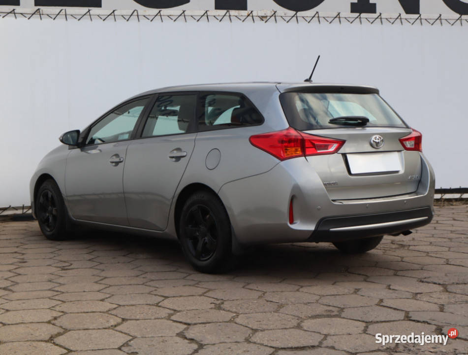 Toyota Auris 16 Valvematic manualna Łódź