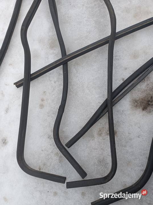 polonez kombi atu uszczelki drzwiowe kpl osobowe Części samochodowe Pionki