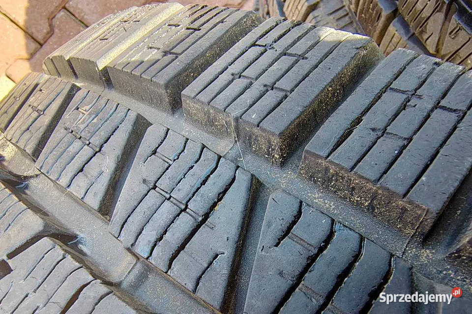 Opony Pirelli Scorpion Ice Snow 25555 R18 Niska Siemień