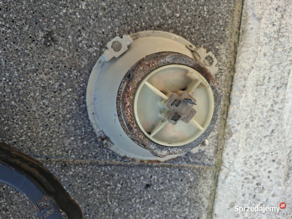 Lampy tylne grill wykładzina bagażnika licznik Wrocław