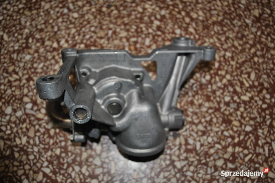 Pompa oleju AUDI A4B5 A6C5 A8D2 PASSAT B5 SKODA Poręba