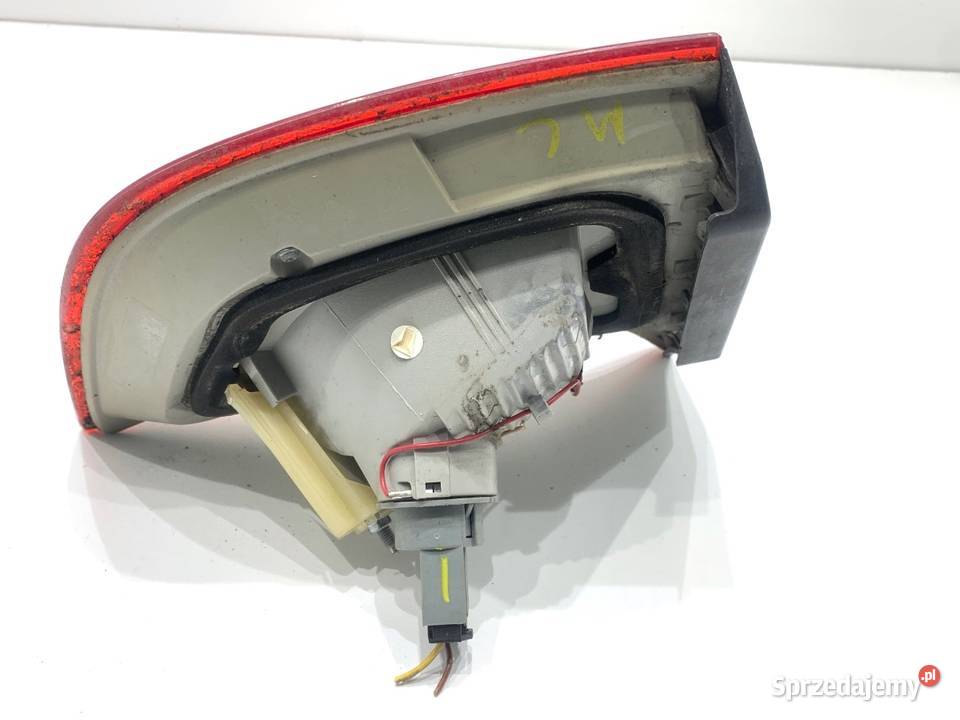 LAMPA TYŁ PRAWA WEWNĘTRZNA BMW E71 SUV 0714