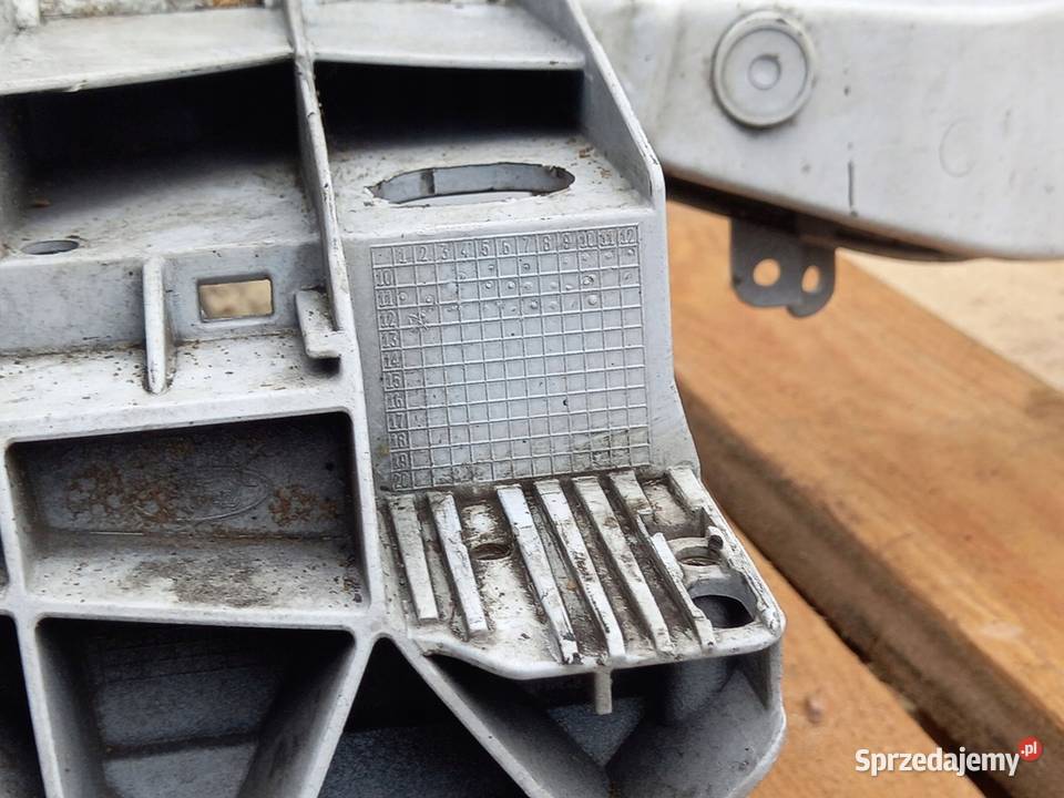 FORD FOCUS MK3 III 13r pas przedni wzmocnienie Kielce