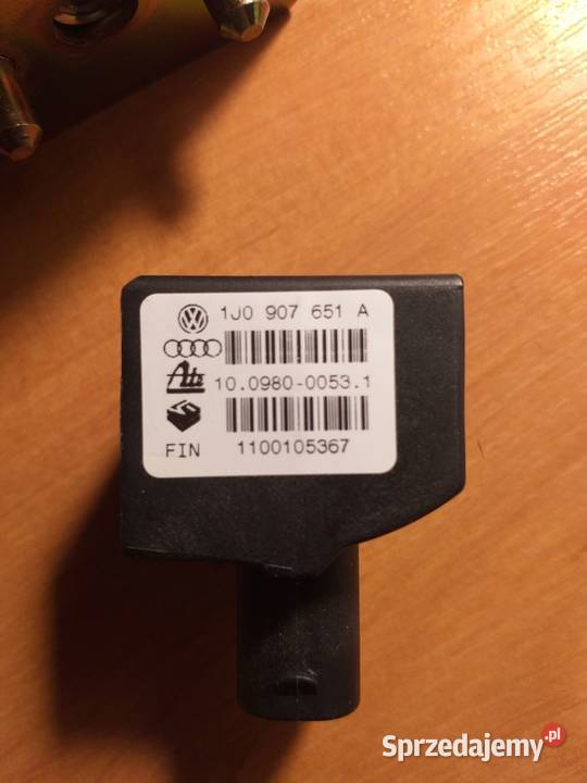 czujnik VW 1J0 907 651 a Rok produkcji 2001 Gródków