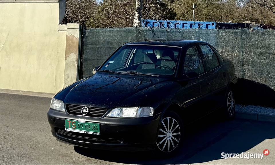 Opel Vectra B 16 Klima El Szyby Możliwa zamiana Rok produkcji 2000 Wrocław