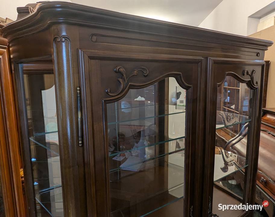 Piękna witryna ludwikowska orzechsklep Dąbrowa