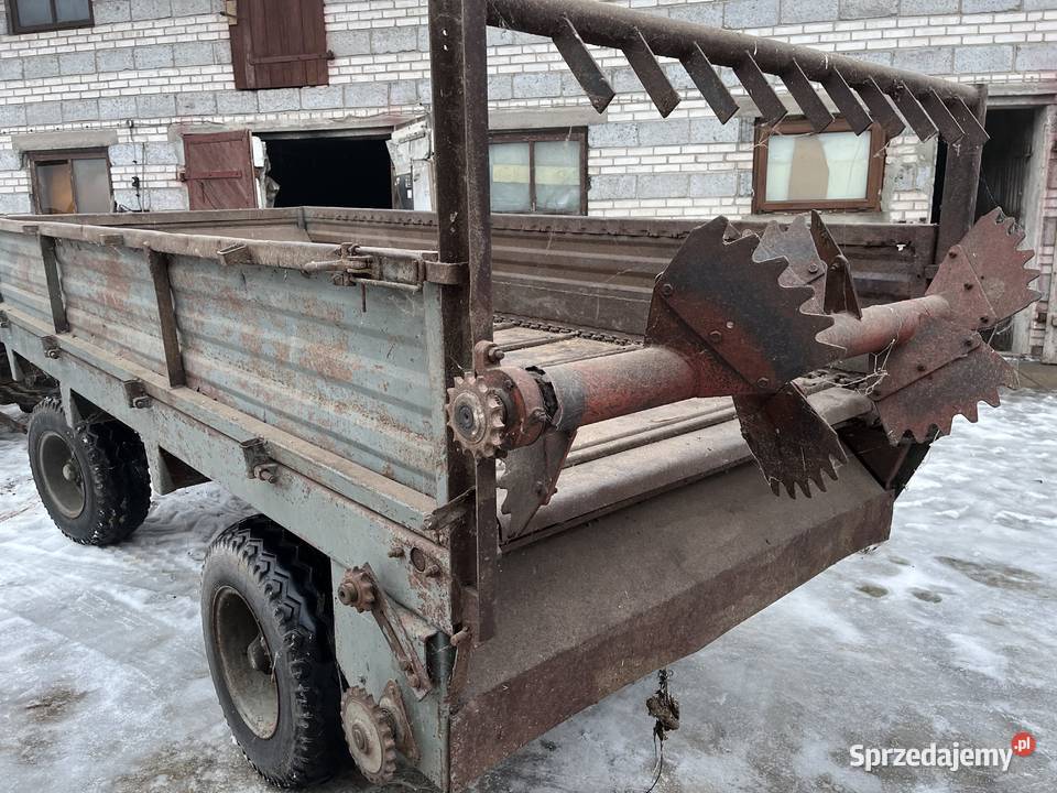 Rozrzutnik dwuosiowy garażowany Maszyny rolnicze