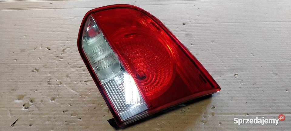 VW GOLF VI HB 0813 LAMPA TYLNA PRAWA W KLAPĘ