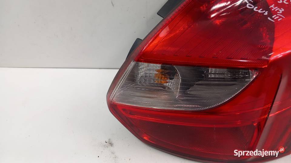 FORD FOCUS MK3 HB LAMPA TYŁ PRAWA Zbierkowo