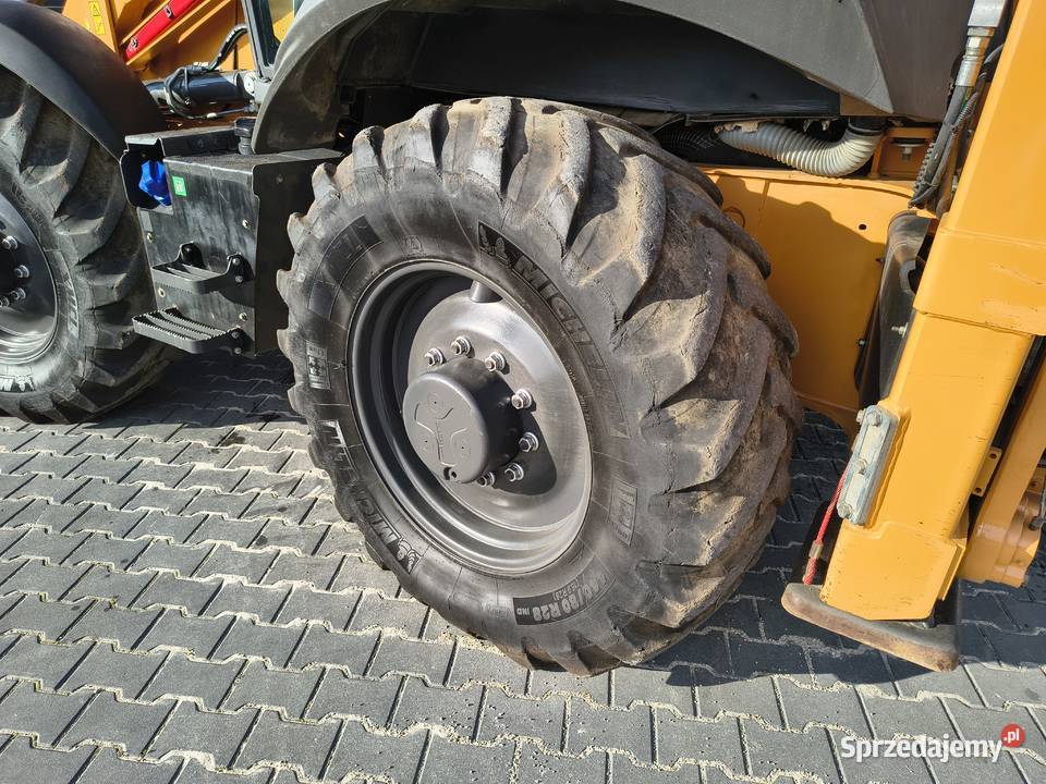 KOPARKOŁADOWARKA CASE 695SV 2023R JCB 4CX Krotoszyn