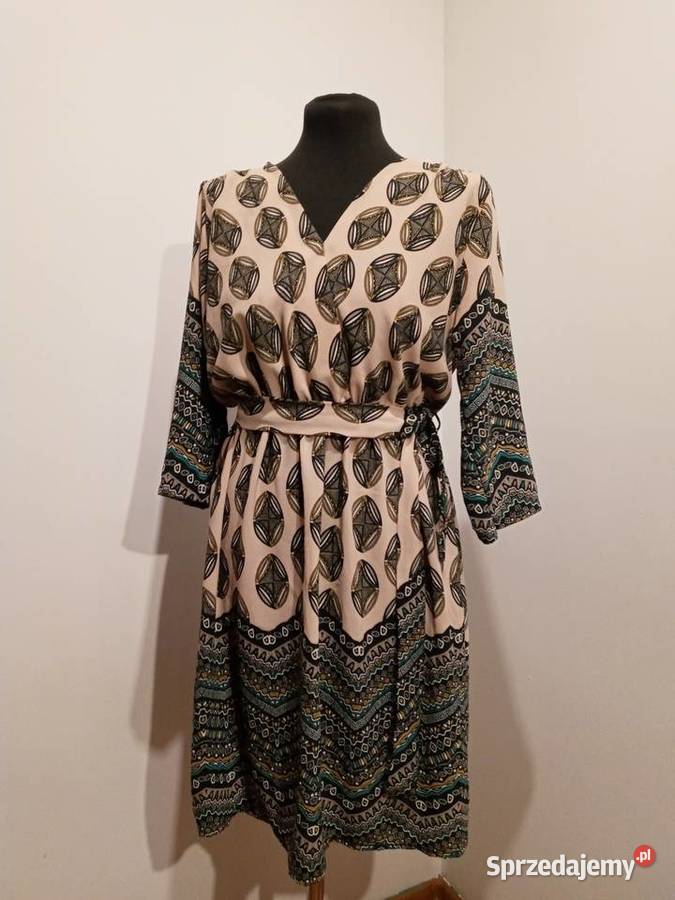 Sukienka bezowa z rękawem 34 lubelskie Biłgoraj sprzedam