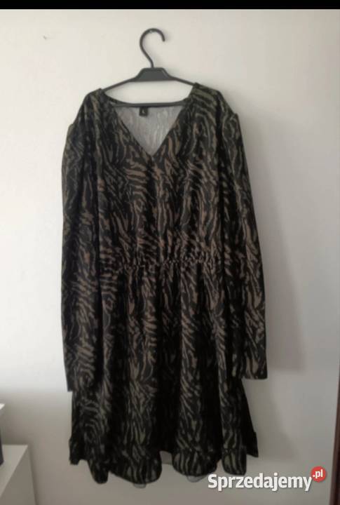 Sukienka z baskinką wzór paski zebry jesień Krosno