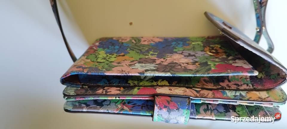 Mała torebka portfel na ramię Parfois