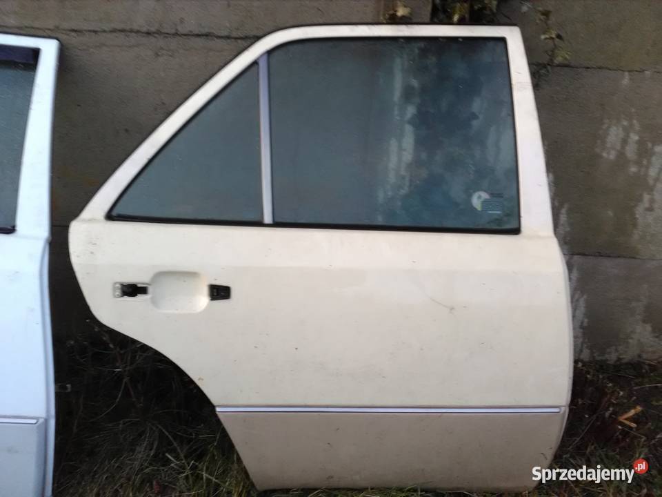 Drzwi tylne SEDAN KOMBI lewe prawe bez rdzy Części samochodowe Kamień Pomorski sprzedam