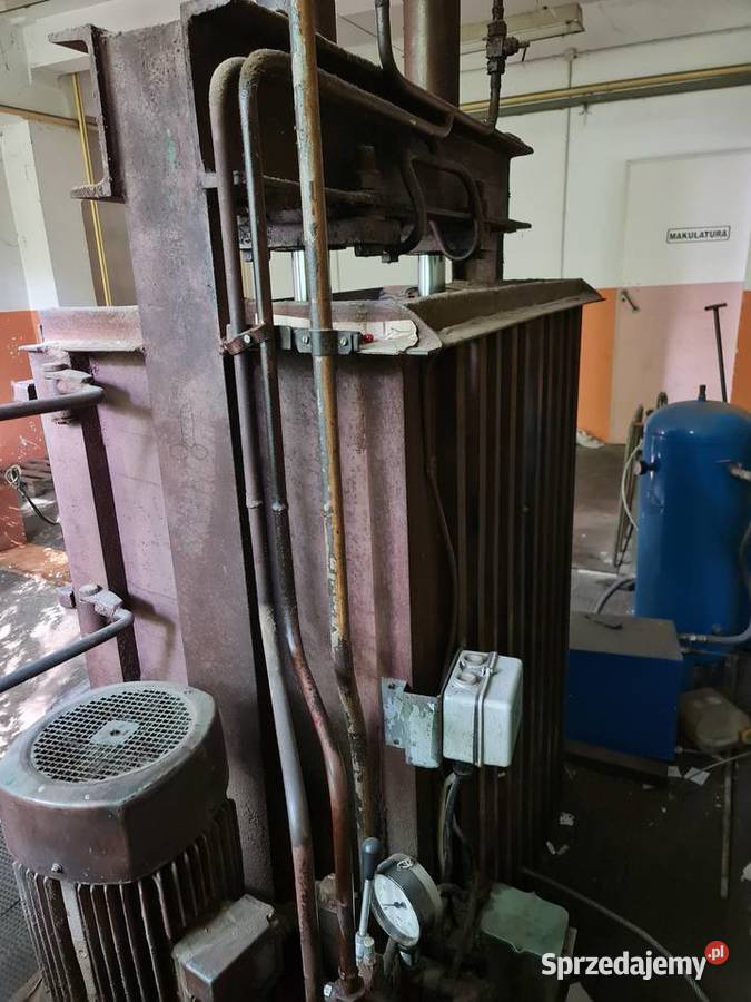 Prasa hydrauliczna do makulatury